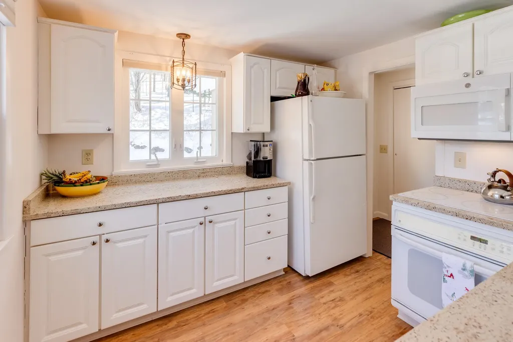 9 Lappin Lane Lincoln NH 03251