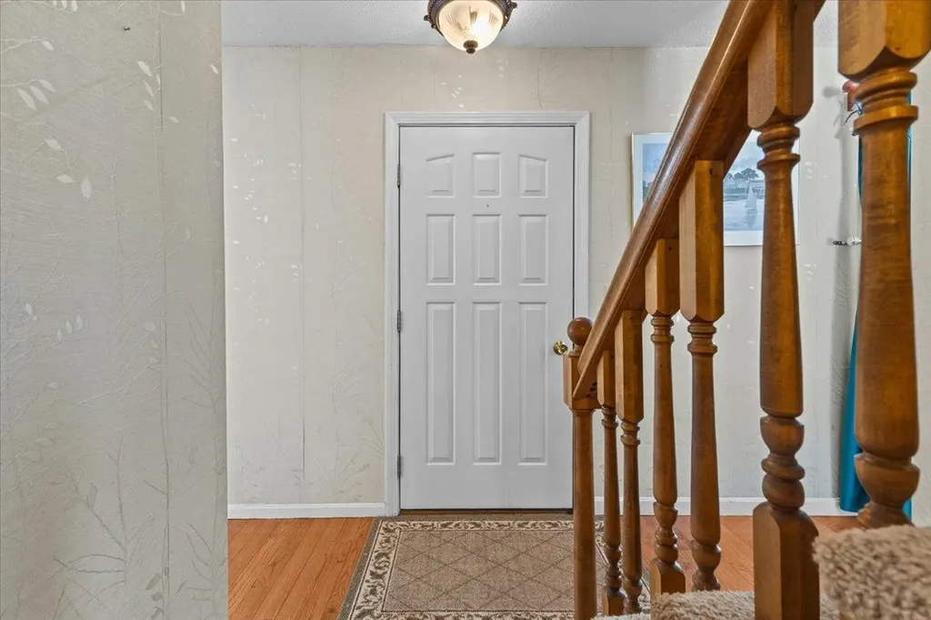 199 Oak Circle Colchester VT 05446