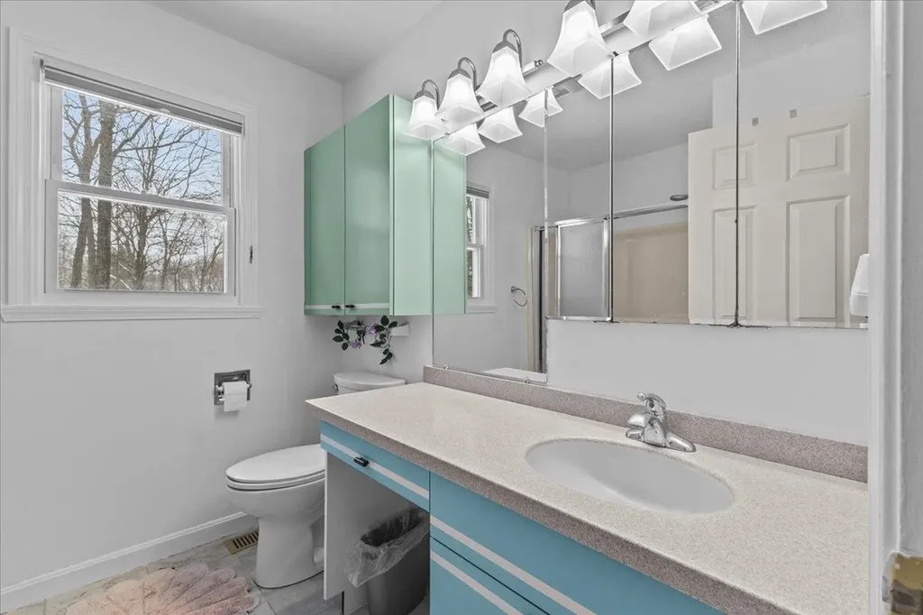 199 Oak Circle Colchester VT 05446