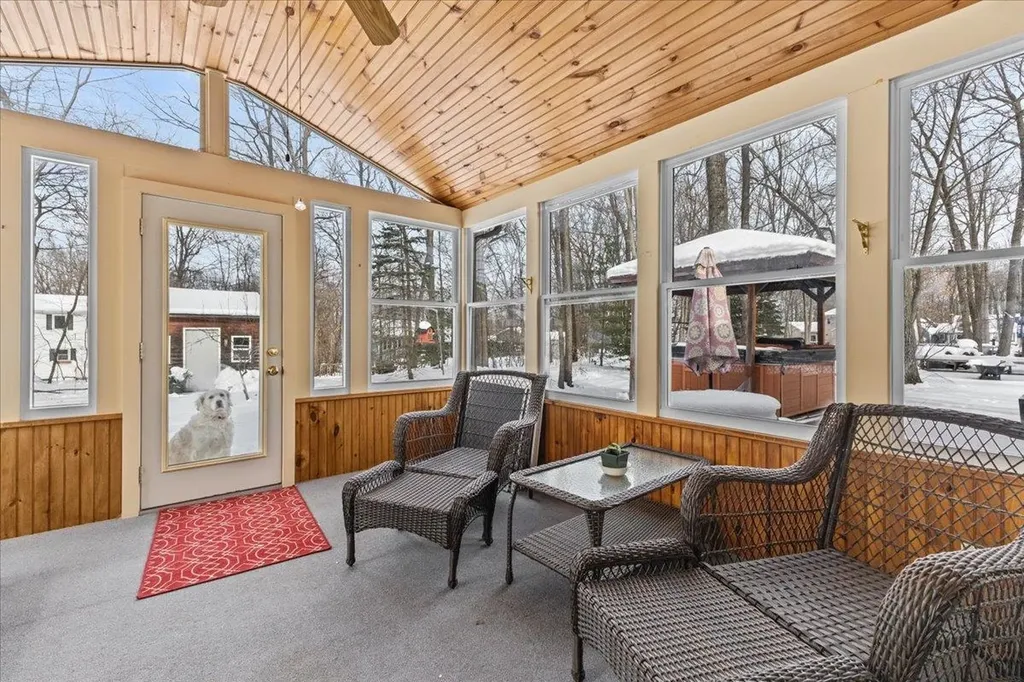 199 Oak Circle Colchester VT 05446