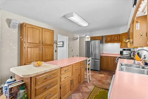 199 Oak Circle Colchester VT 05446