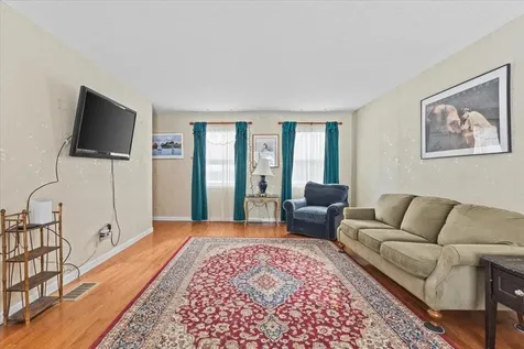 199 Oak Circle Colchester VT 05446