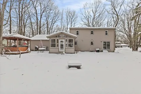 199 Oak Circle Colchester VT 05446