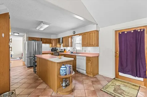 199 Oak Circle Colchester VT 05446