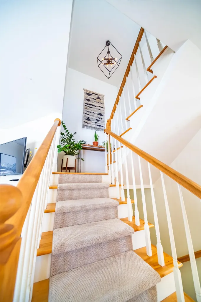 155 Crossroad Waterbury VT 05676