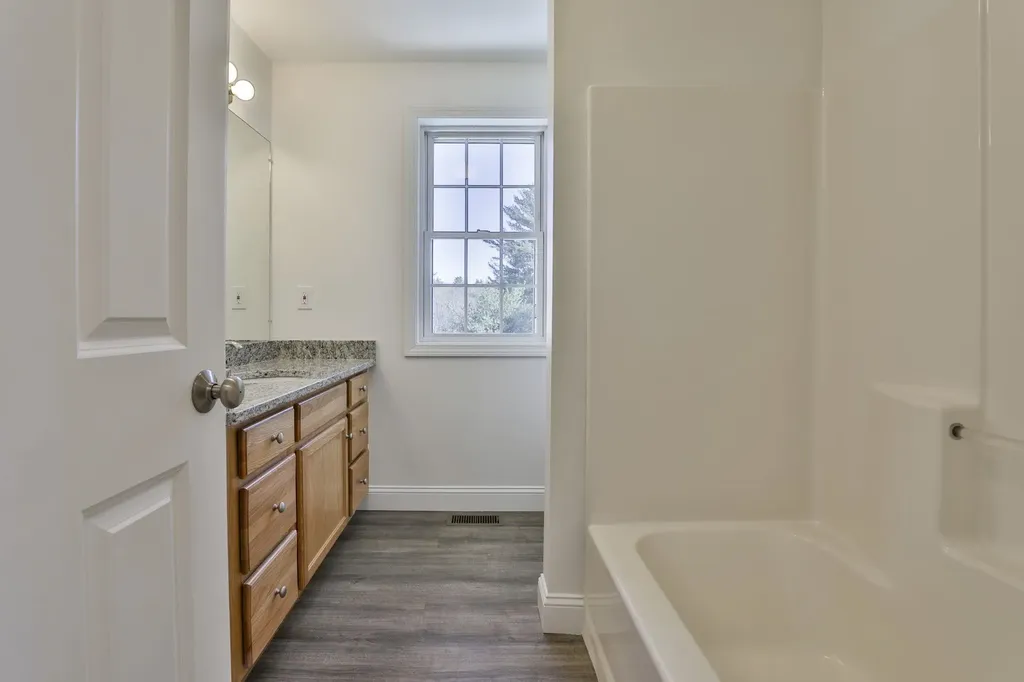 11 Tavernier Way Manchester NH 03109