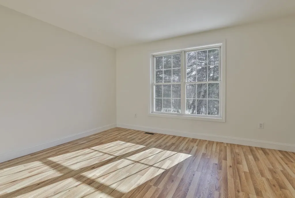 11 Tavernier Way Manchester NH 03109