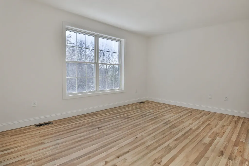 11 Tavernier Way Manchester NH 03109