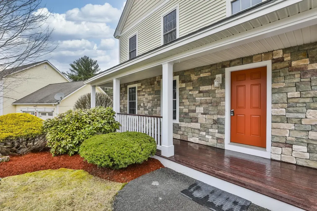 11 Tavernier Way Manchester NH 03109