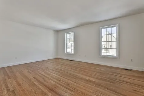 11 Tavernier Way Manchester NH 03109