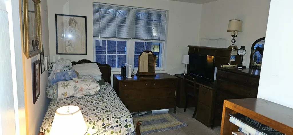 96 River Road Manchester NH 03104