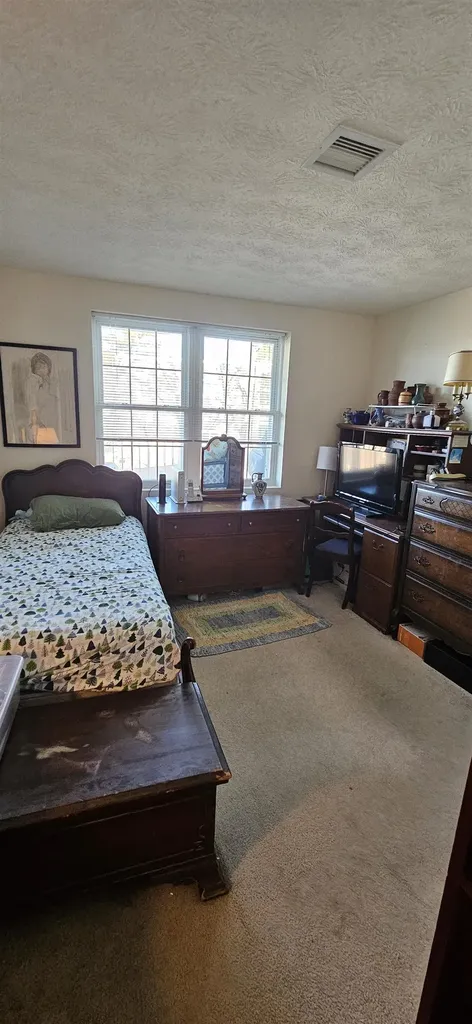 96 River Road Manchester NH 03104