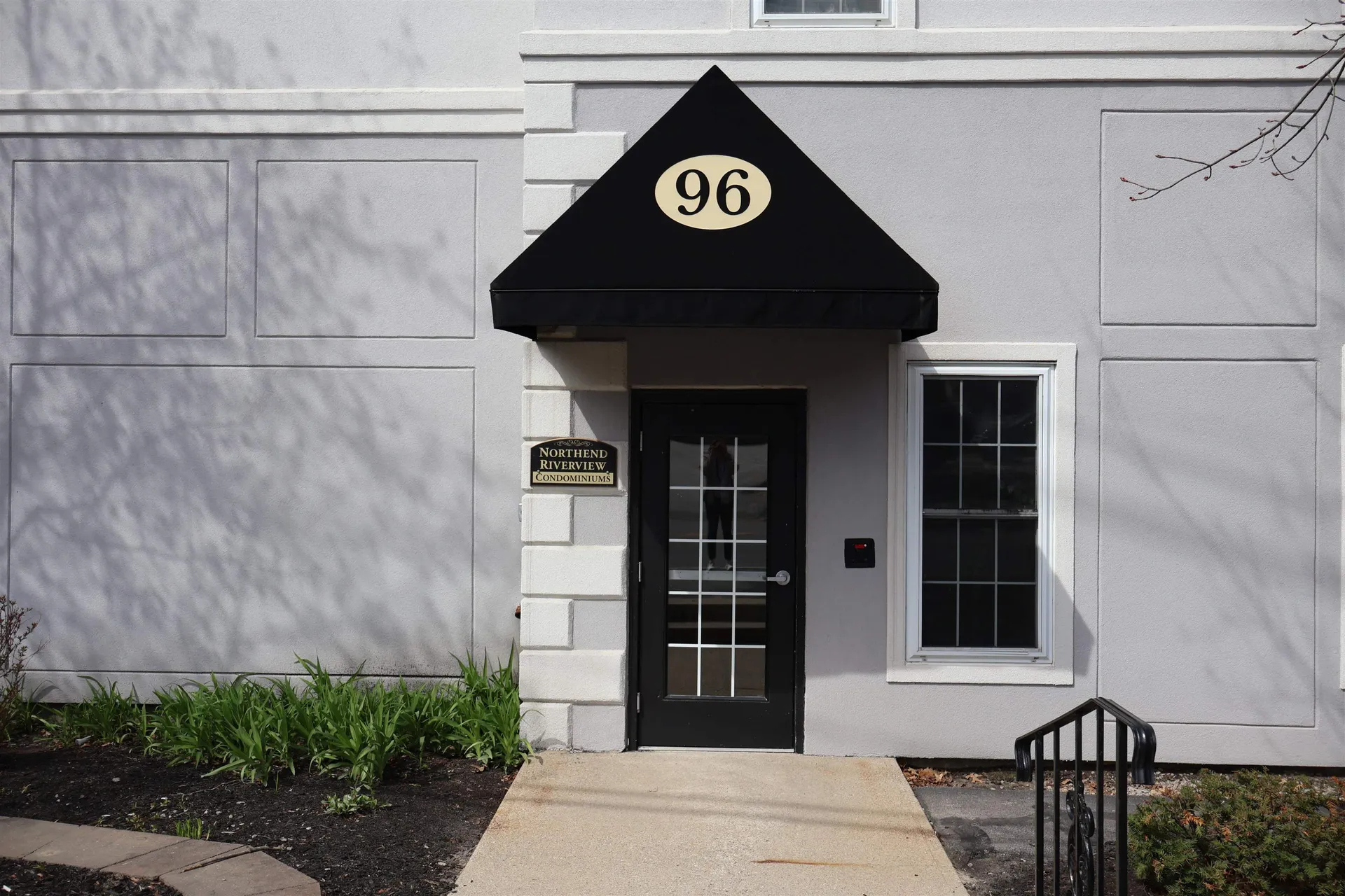 96 River Road Manchester NH 03104