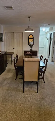 96 River Road Manchester NH 03104