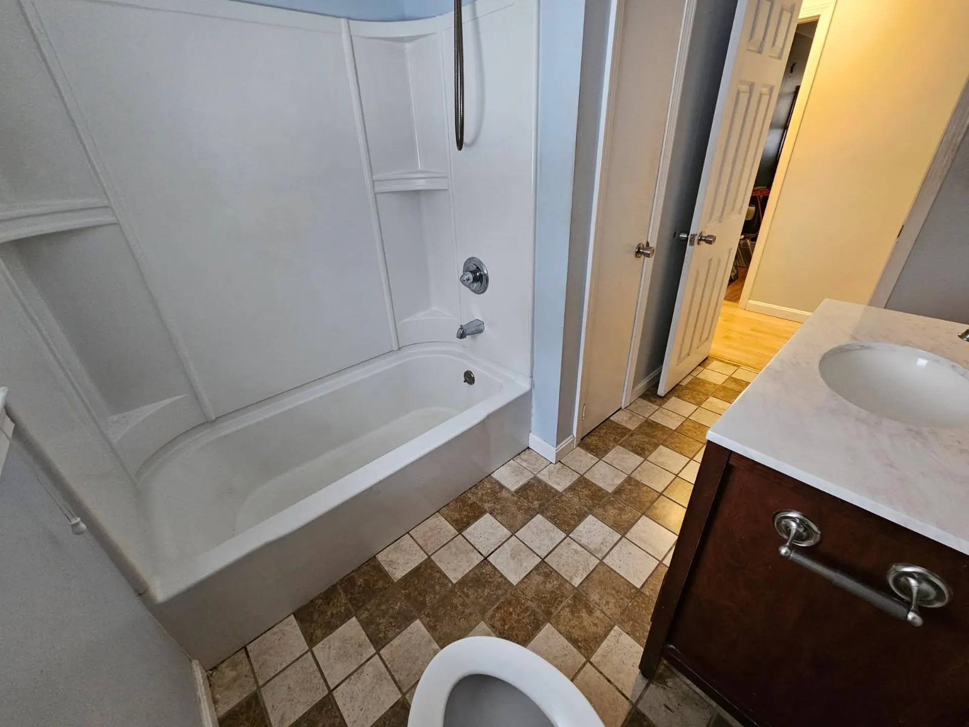 27 Gamache Street Manchester NH 03102