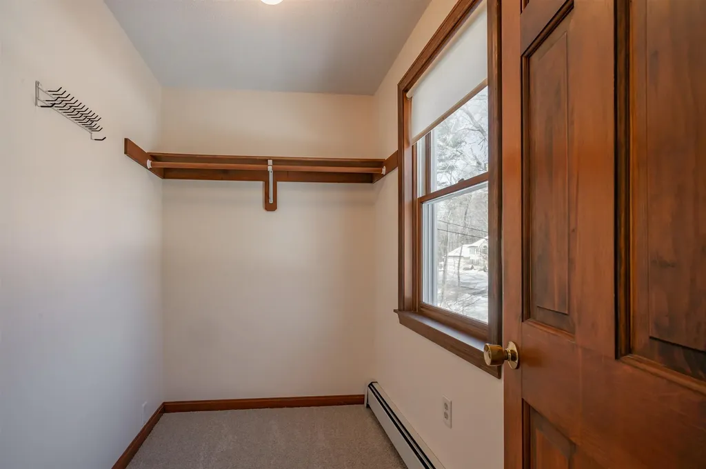 20 Debbie Drive Pelham NH 03076