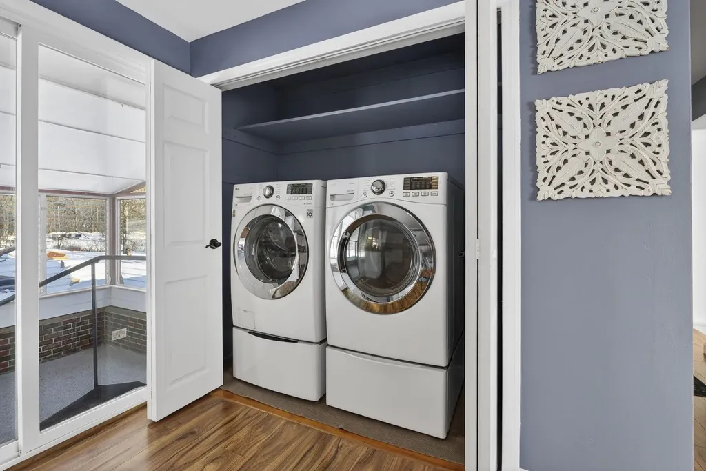 126 Cohas Avenue Manchester NH 03109