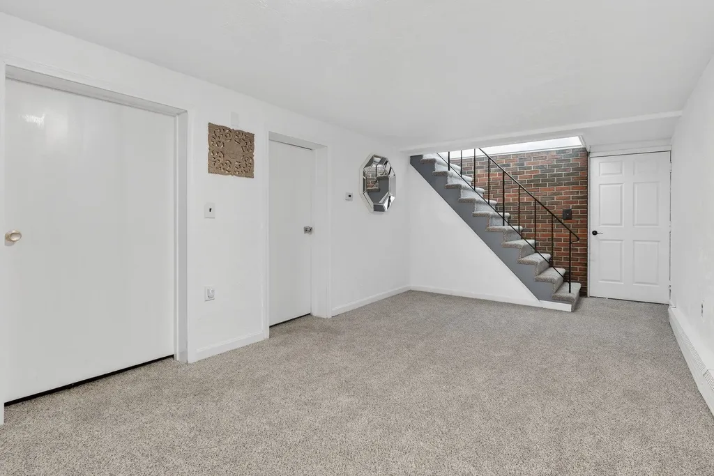 126 Cohas Avenue Manchester NH 03109