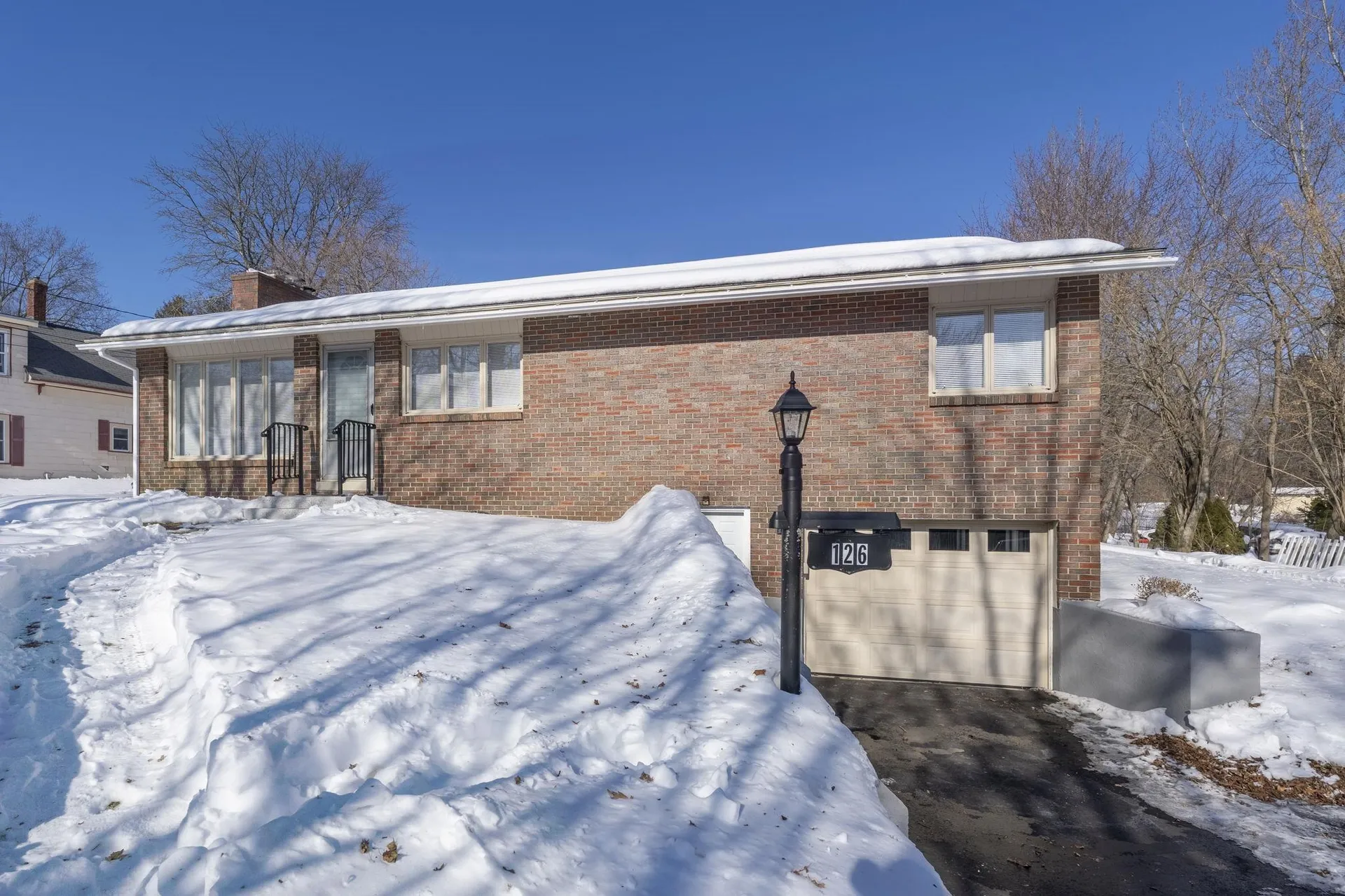 126 Cohas Avenue Manchester NH 03109