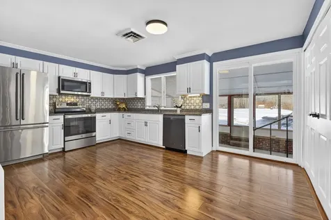 126 Cohas Avenue Manchester NH 03109