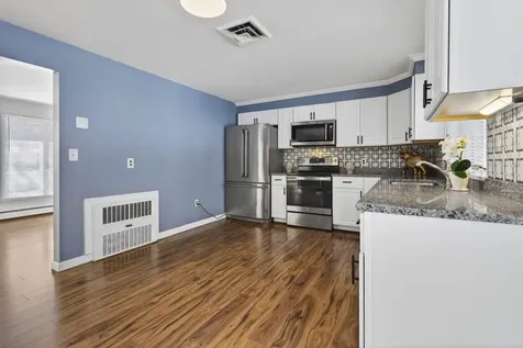 126 Cohas Avenue Manchester NH 03109