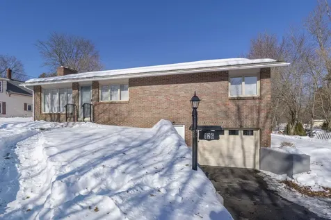 126 Cohas Avenue Manchester NH 03109