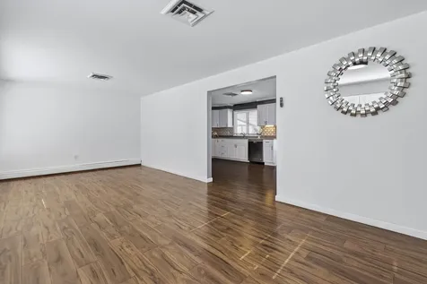 126 Cohas Avenue Manchester NH 03109