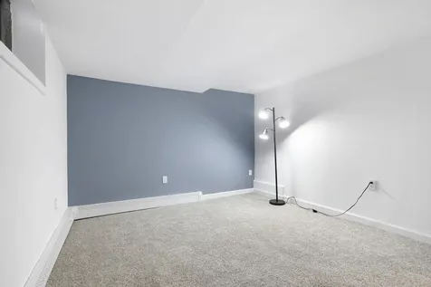 126 Cohas Avenue Manchester NH 03109