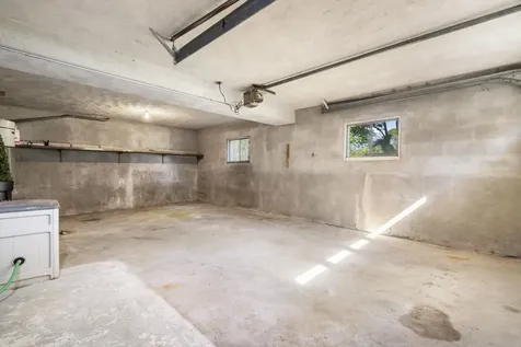 126 Cohas Avenue Manchester NH 03109