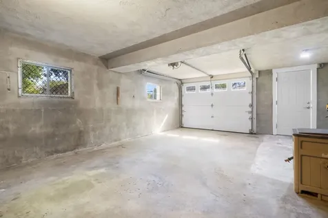 126 Cohas Avenue Manchester NH 03109