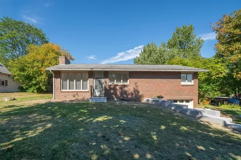 126 Cohas Avenue Manchester NH 03109