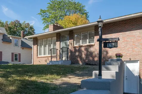 126 Cohas Avenue Manchester NH 03109
