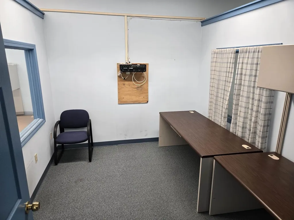 16 Manning Street Derry NH 03038