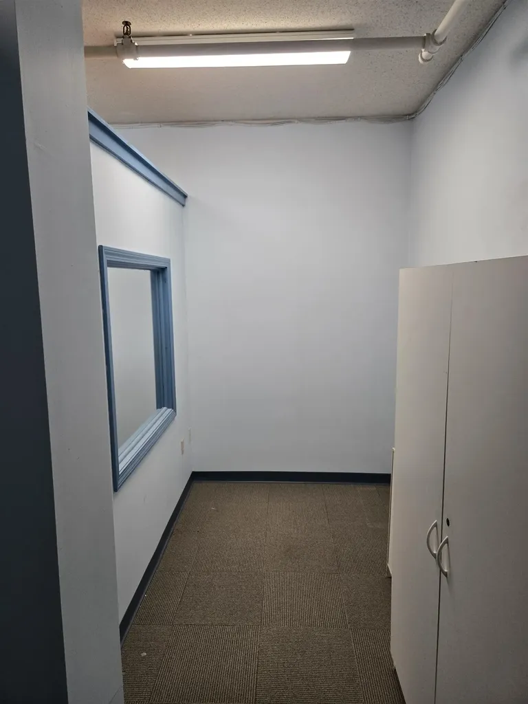 16 Manning Street Derry NH 03038