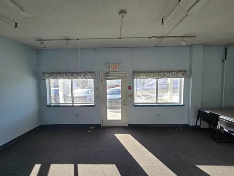 16 Manning Street Derry NH 03038