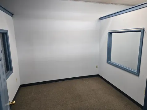 16 Manning Street Derry NH 03038