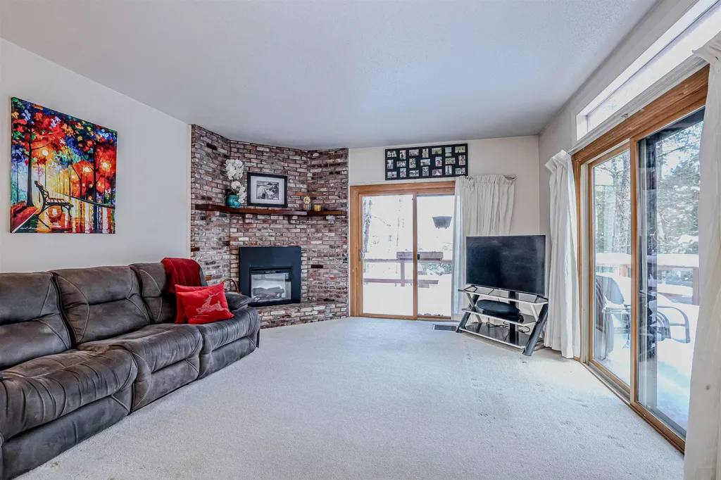 840 Cove Drive Grantham NH 03753