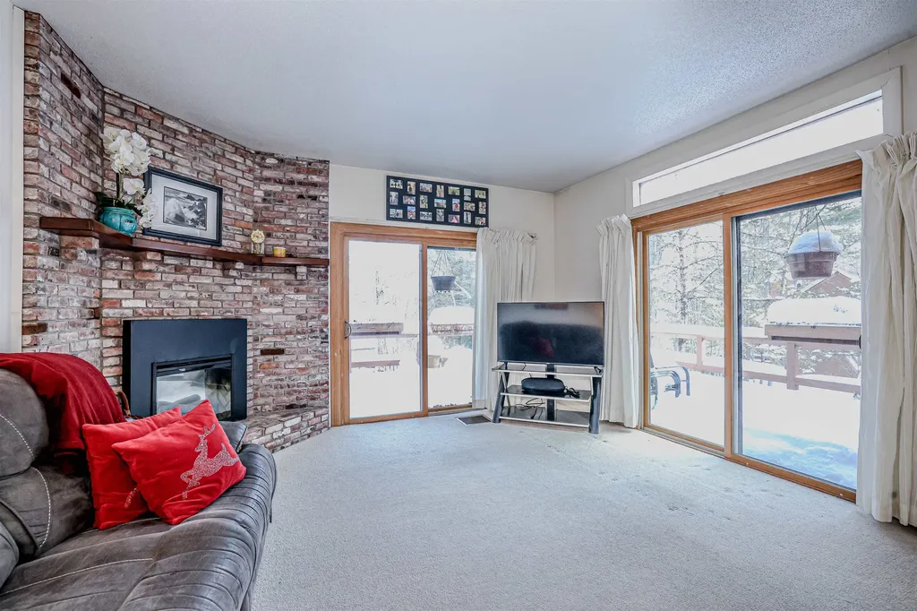 840 Cove Drive Grantham NH 03753