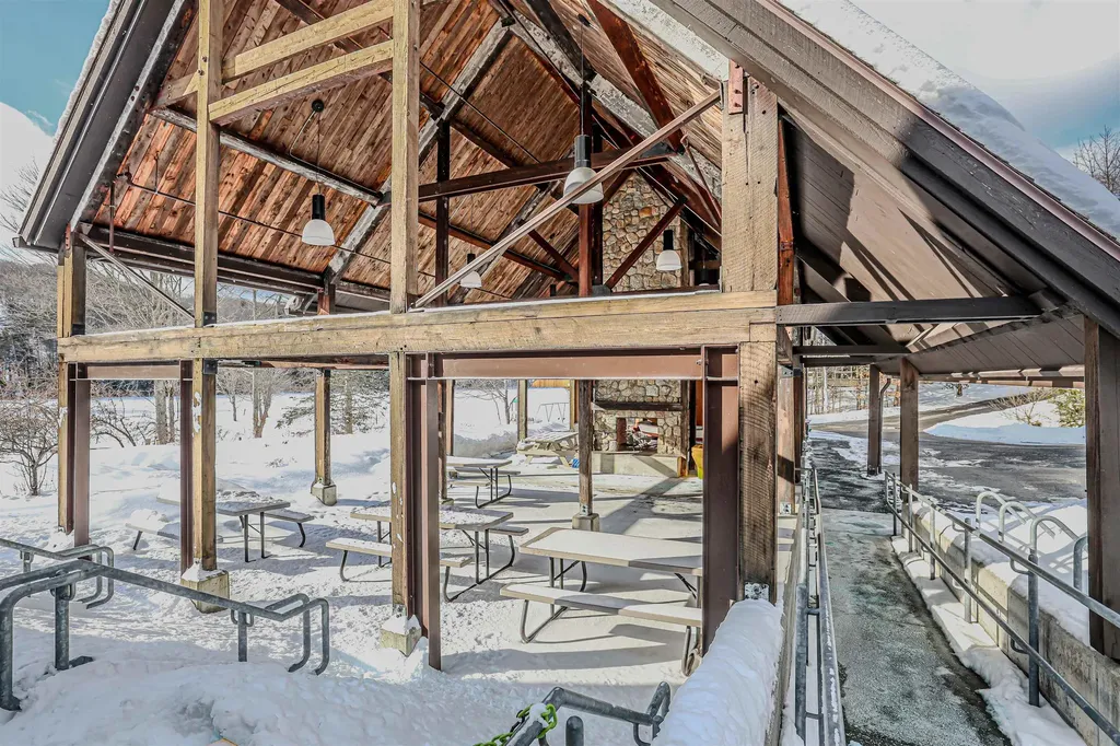 840 Cove Drive Grantham NH 03753