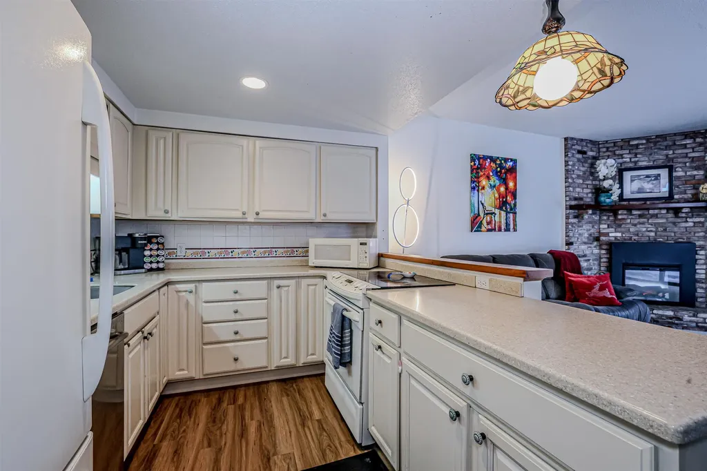 840 Cove Drive Grantham NH 03753