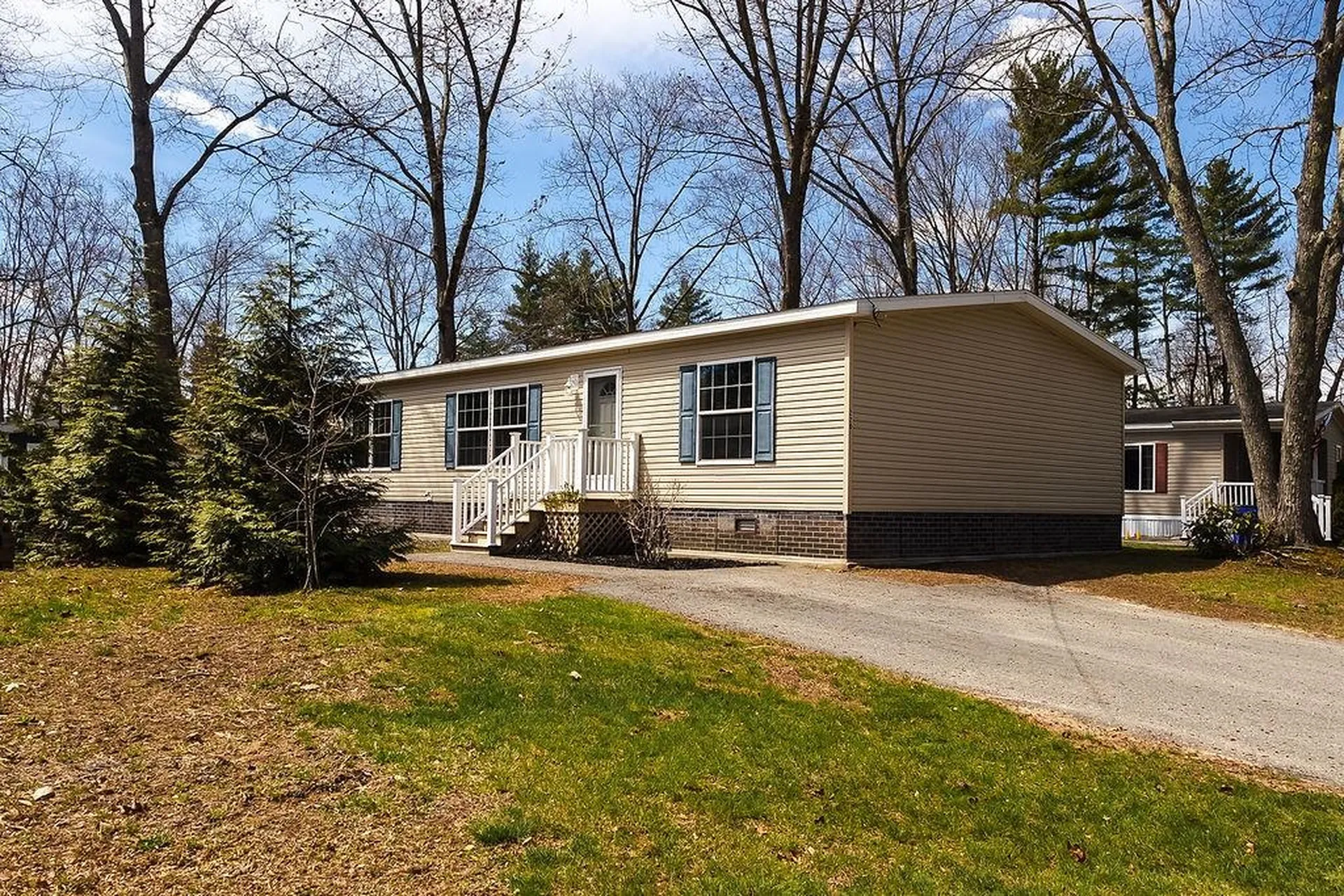220 Robin Hood Drive Exeter NH 03833