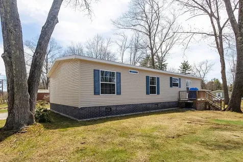 220 Robin Hood Drive Exeter NH 03833