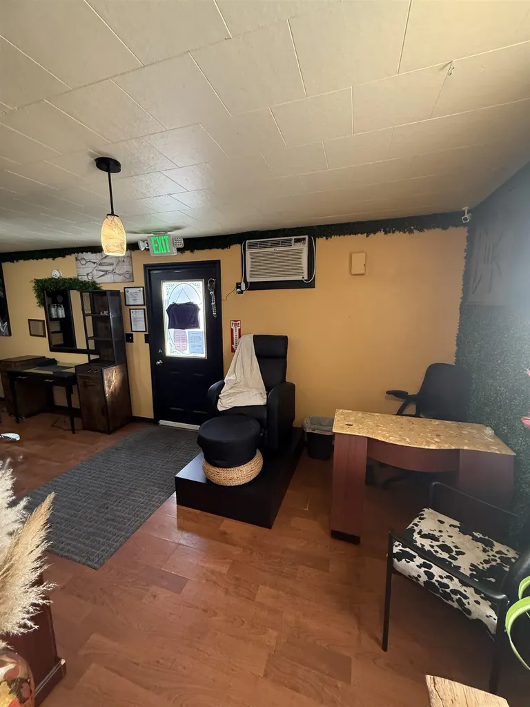 516 Mammoth Road Londonderry NH 03053