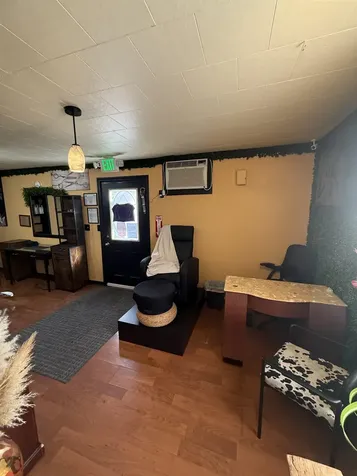 516 Mammoth Road Londonderry NH 03053