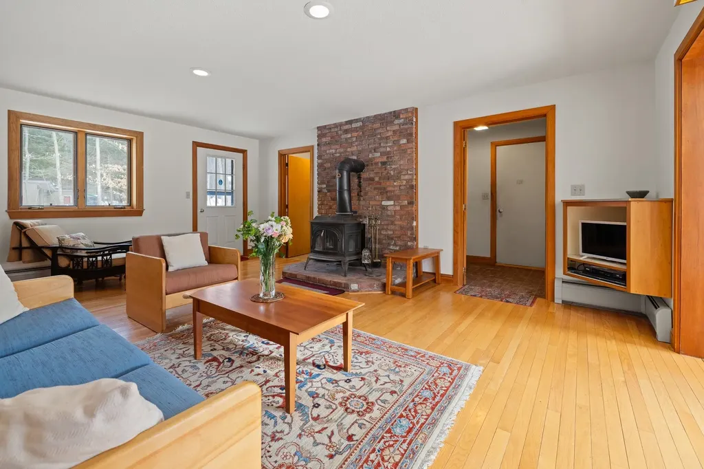 4 Haskins Road Hanover NH 03755