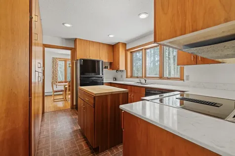 4 Haskins Road Hanover NH 03755