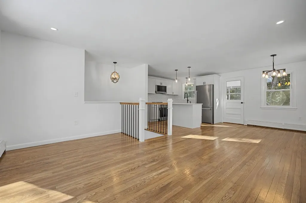 12 Davis Road Merrimack NH 03054