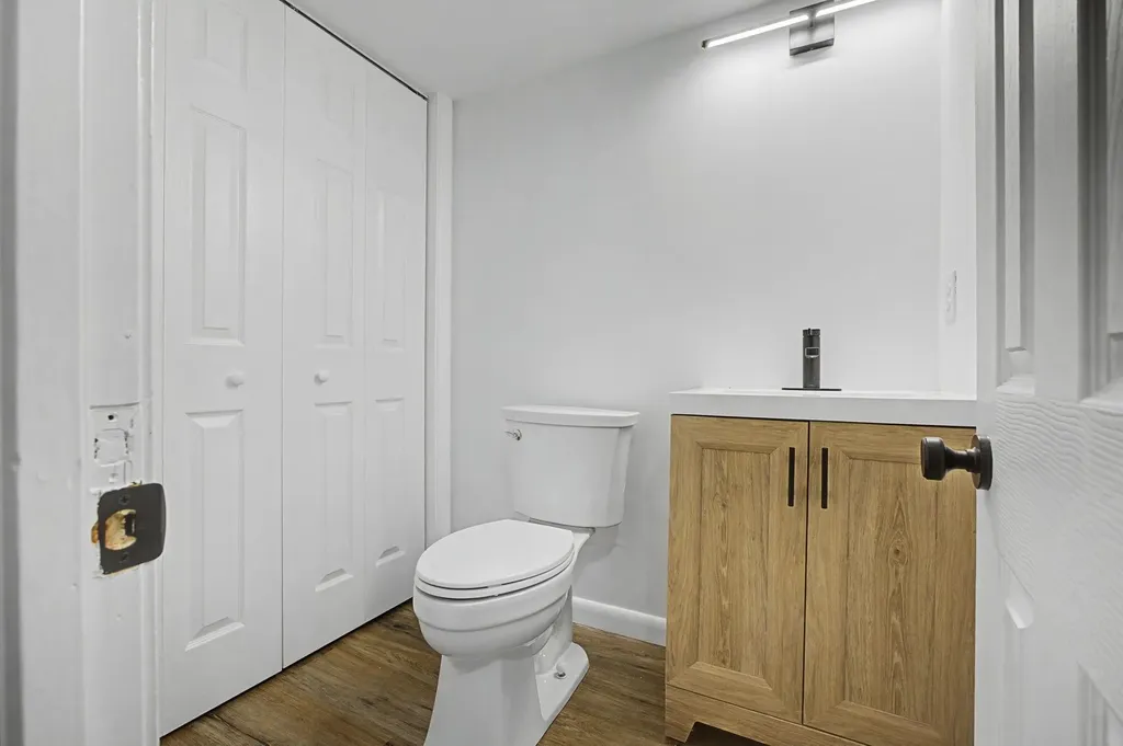 12 Davis Road Merrimack NH 03054