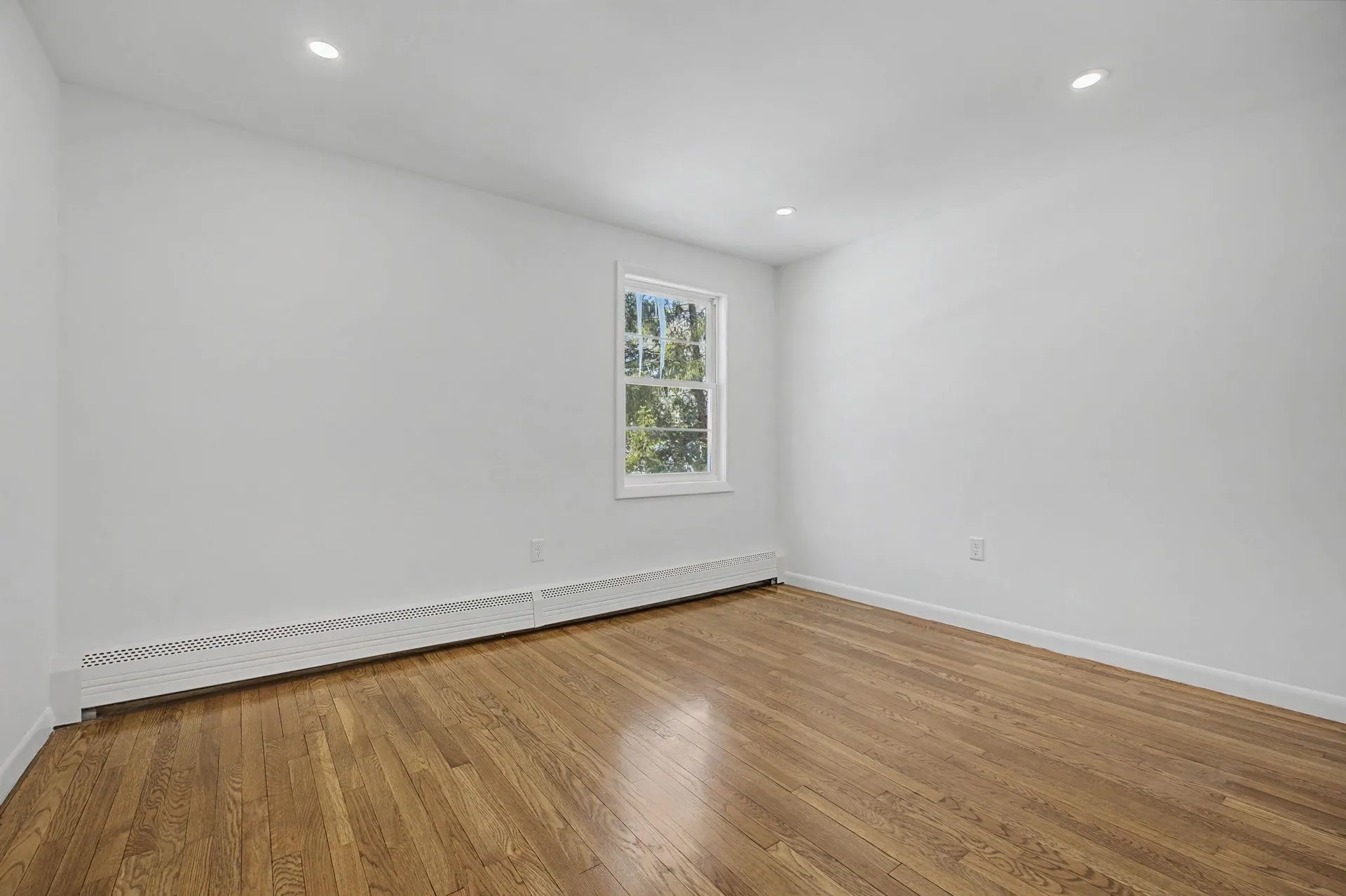 12 Davis Road Merrimack NH 03054