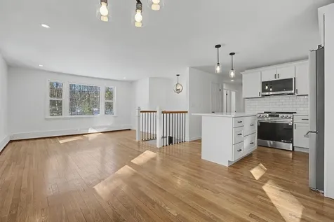 12 Davis Road Merrimack NH 03054